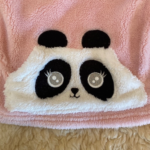 NWT Fuzzy Pink Panda Sweatshirt with panda Pocket! The Children’s Place 18-24mo - Picture 4 of 4